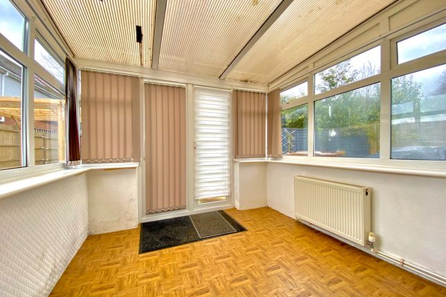Bungalow to rent in Sutton Road, Maidstone