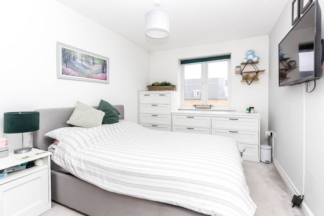 Flat 7, 2, Irthlingborough Road North, Wellingborough photo 4