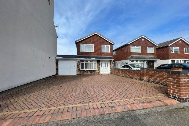 Thumbnail Detached house to rent in Newhall Street, Cannock