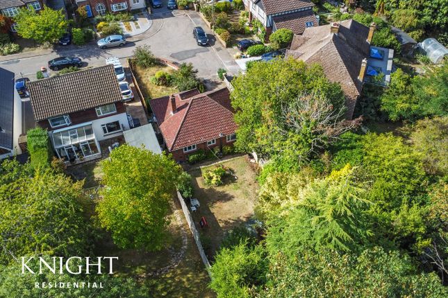 23, Bramley Close, Colchester photo 2