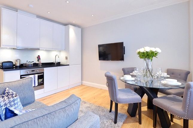 Flat to rent in 39 Hill Street, Mayfair, London