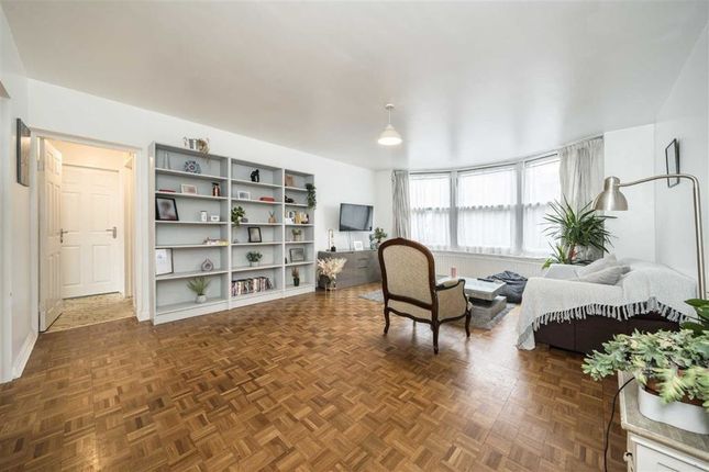 Flat for sale in Calais Street, London