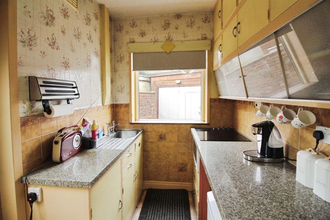 2, Dunhill Crescent, Leeds photo 4