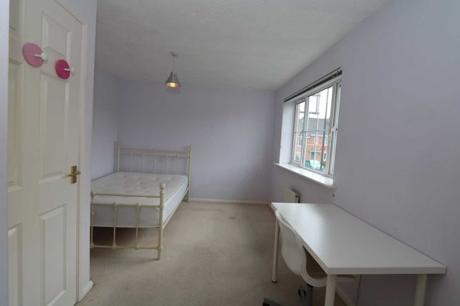 Room to rent in Rodyard Way, Coventry CV1