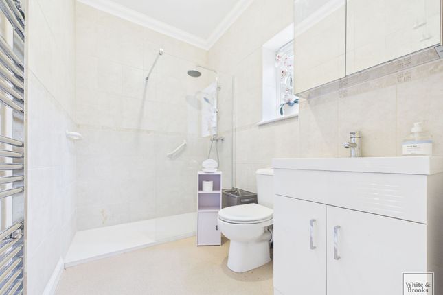 Flat 2, Bernardsgate, Chichester photo 4