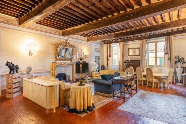 Thumbnail Apartment for sale in Via Del Teatro, Pietrasanta, Toscana