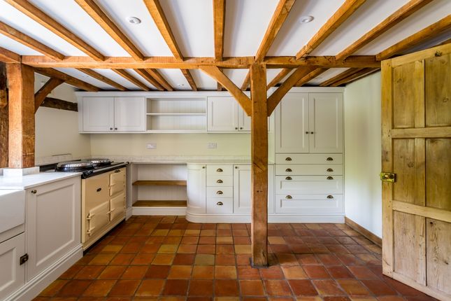 Tittlesfold Barn, Billingshurst photo 4