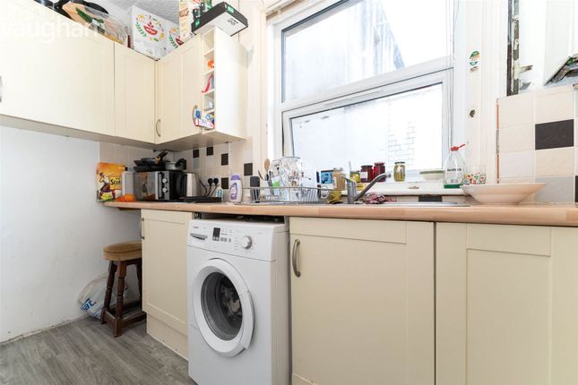 Terraced house to rent in Church Road, Hove, East Sussex