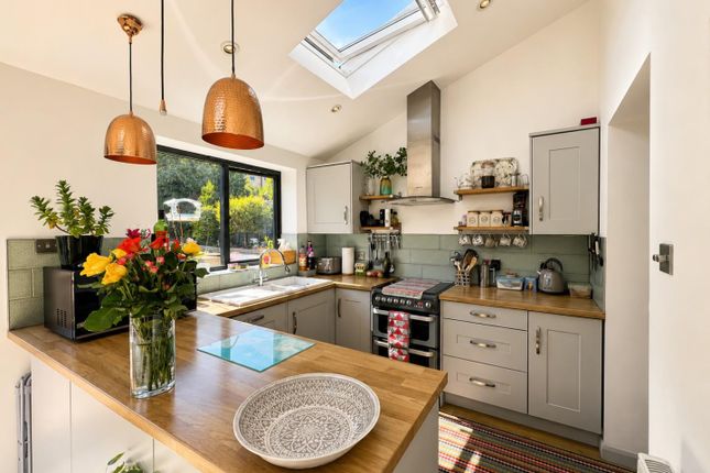 5, Jubilee Road, Dursley photo 2