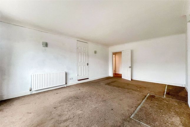 11, Walters Close, Essex photo 3