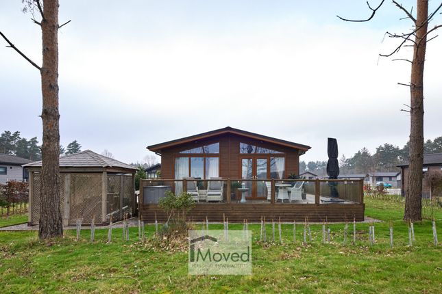 2-bed house on Hollicarrs Holiday Park, Escrick, £190,000