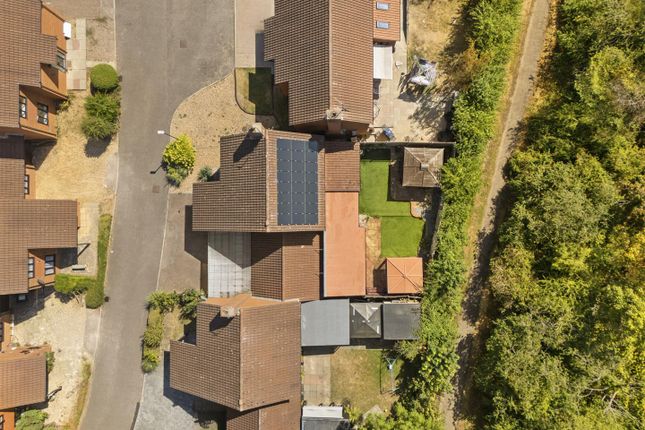 8, Beacon Court, Milton Keynes photo 3