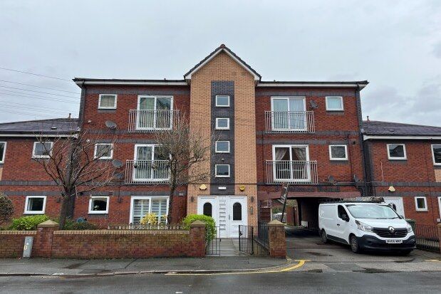 Thumbnail Flat to rent in 5 Walmer Road, Liverpool