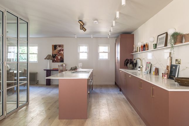 11, Pindock Mews, London photo 4