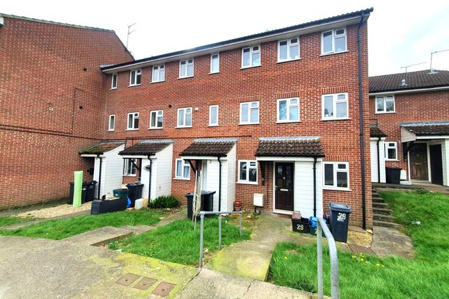 Thumbnail Flat for sale in Sedgemoor Close, Yeovil