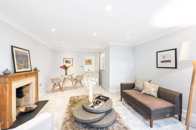 Flat to rent in Culford Gardens, Chelsea, Chelsea, London