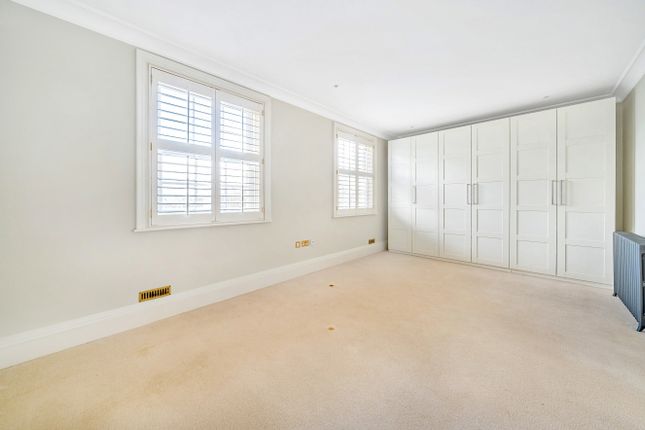 End terrace house for sale in Woodclyffe Drive, Chislehurst, Kent