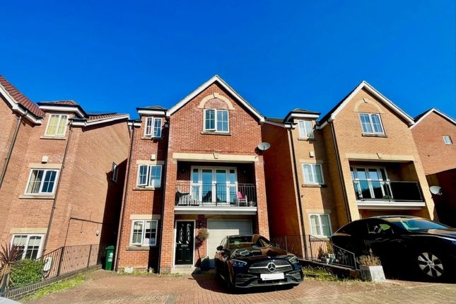 22, Clementine Drive, Nottingham photo 2