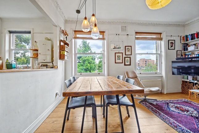 25, Lady Somerset Road, Kentish Town, London photo 4