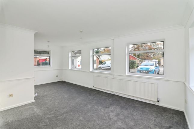 20, Elms Close, Bungay photo 3