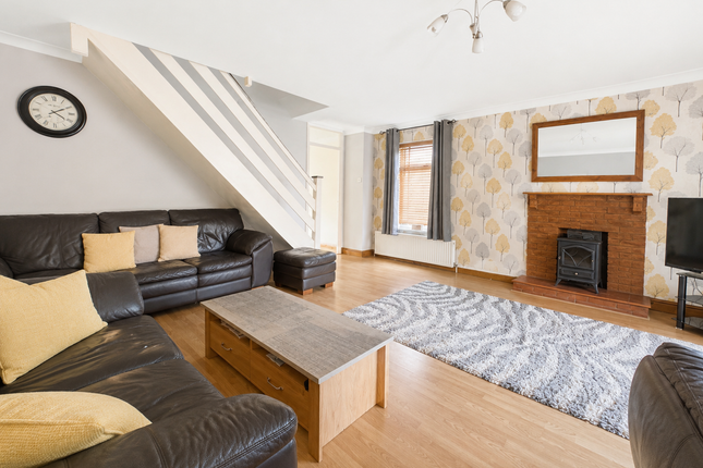 18, Bennetts Close, Slough photo 4