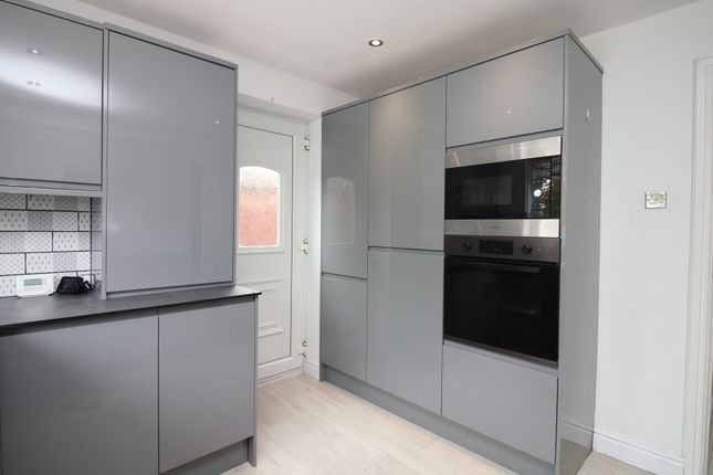 24, Little Acre, Thornton-Cleveleys photo 4