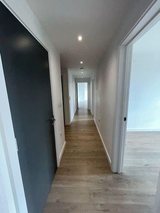 Flat 20, 21, Copper Street, London photo 5