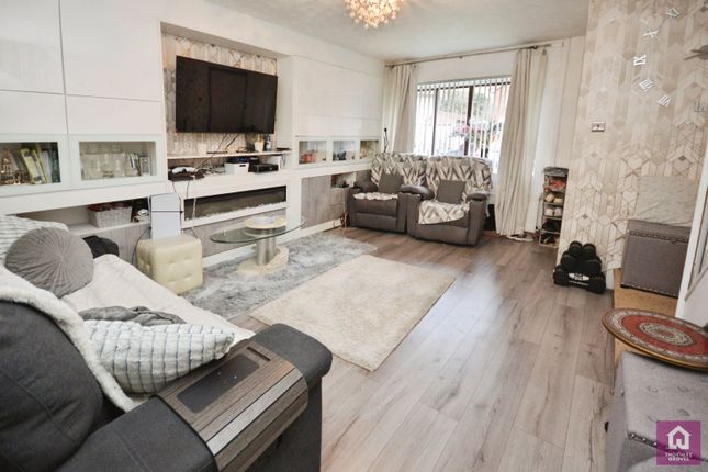 22, Watkins Drive, Manchester photo 2