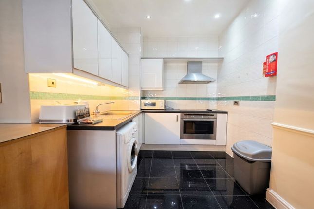 Flat 5, 91, Gloucester Place, London photo 3