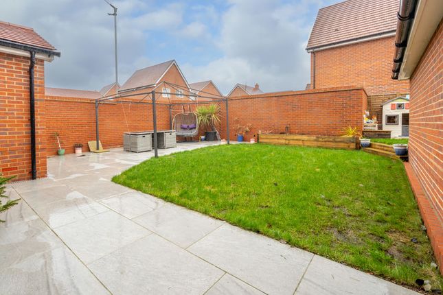 15, Highfield Lane, Chichester photo 4