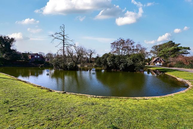 2, The Lakeside, Camberley photo 2