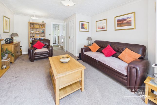 5, Primrose Walk, Saltash photo 3