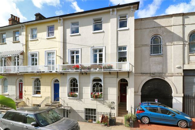 2-bed flat on Flat 3, Tunbridge Wells, £280,000