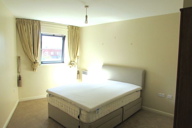 Flat 5, Aldborough House, Harrow photo 5