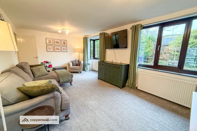 5, Warren Drive, Bacup photo 3