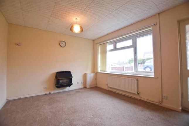 34 Summerfield Drive, Manchester photo 2
