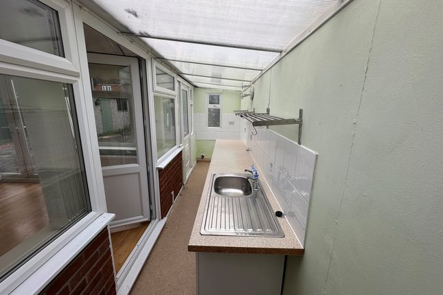 10, Hemingford Crescent, Peterborough photo 3