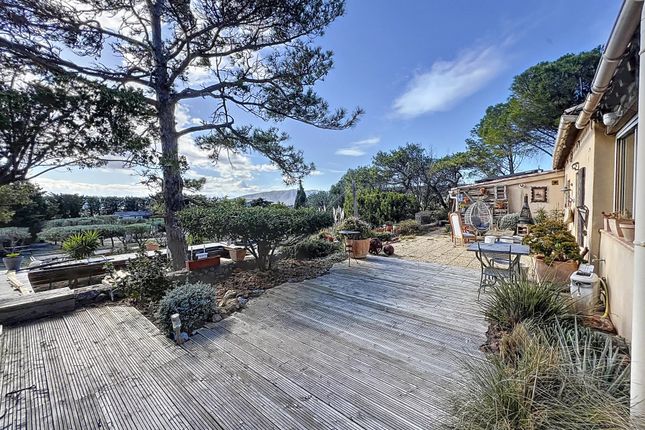 Villa for sale in Opoul-Perillos, Languedoc-Roussillon, 66600, France