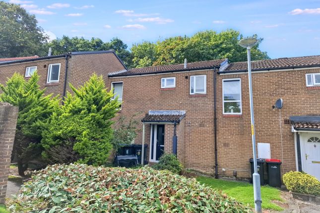 3-bed terraced on 9 Miniott Walk, Middlesbrough, £50,000