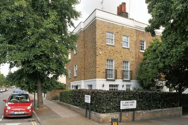 Terraced house to rent in St. Johns Wood Terrace, London