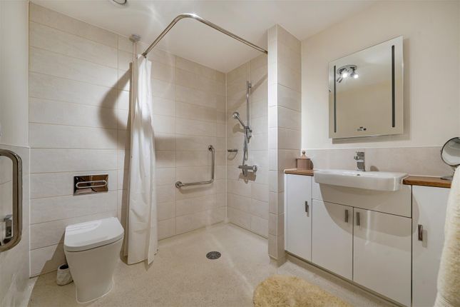 44 Shackleton Place, Bath Road, Devizes photo 4