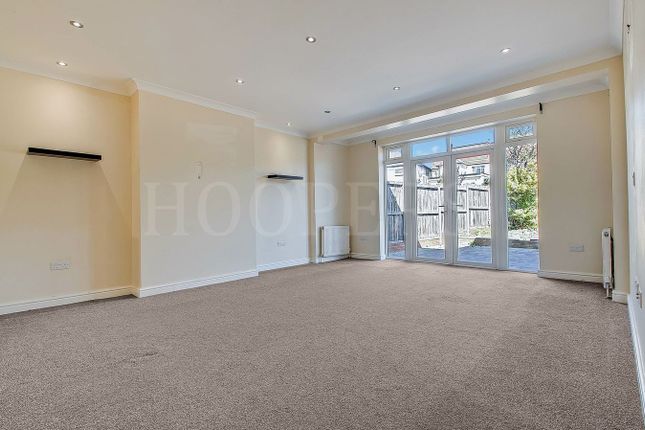 12, Sonia Gardens, London photo 4
