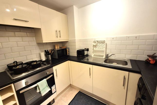 Flat to rent in Hermitage Close, Abbey Wood, London.