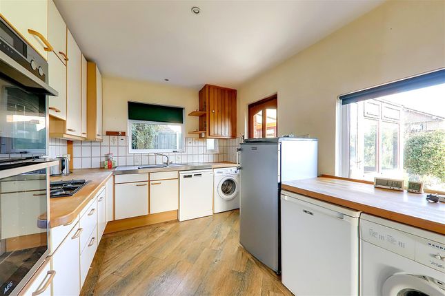 13, Church Close, Lancing photo 4