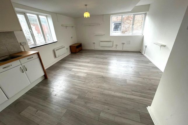 11B, High Street, Wolverhampton photo 3