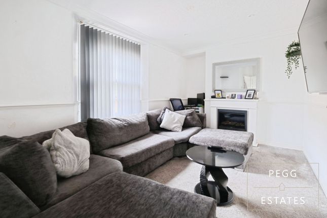 1 Pleasant Terrace, Paignton photo 2