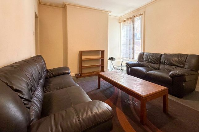 29 Paton Street, Leicester photo 5