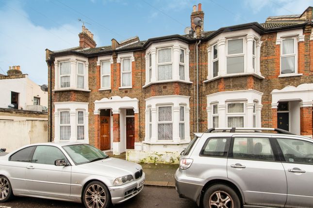 2 Bed Flat To Rent In Cheshunt Road London E7 Zoopla