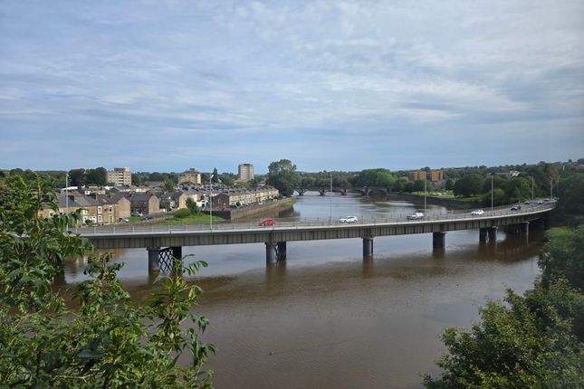 51 Waterside, Lancaster photo 2