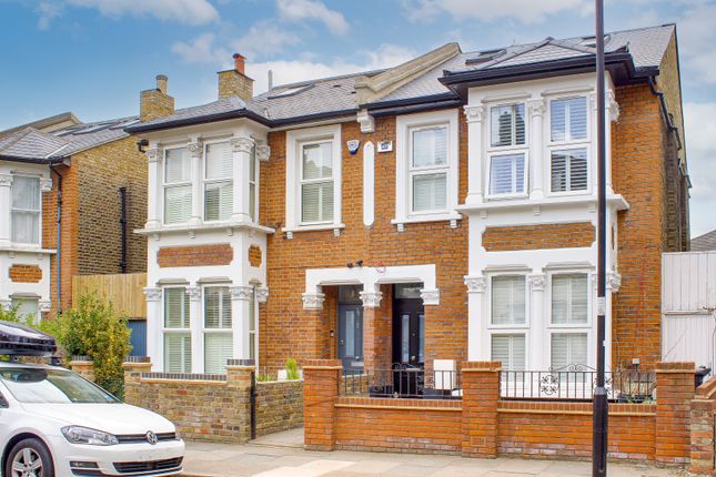 Thumbnail Semi-detached house for sale in Shaftesbury Road, Crouch End Borders